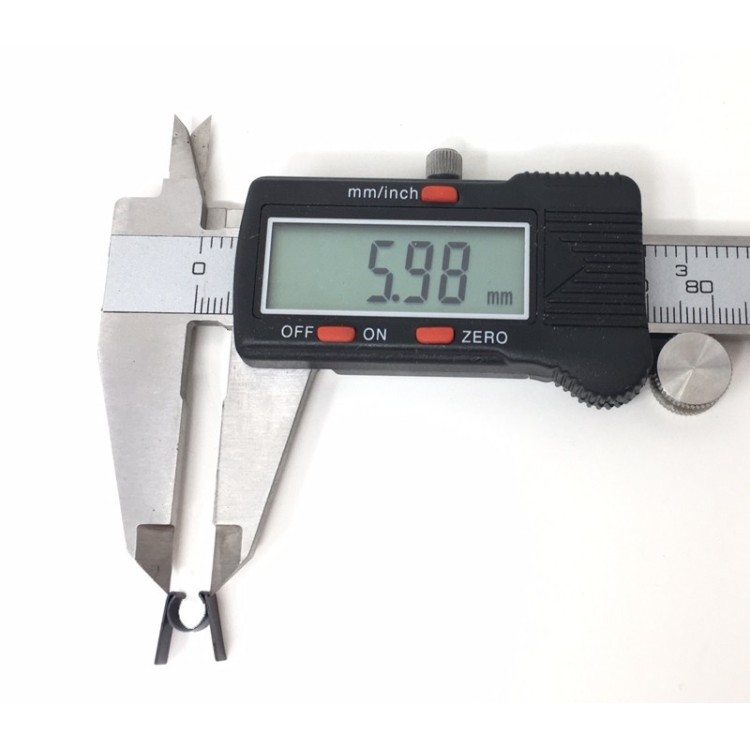 Clip para sujetar cable acelerador palancas metálicas