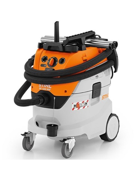 Stihl SE 133 ME → Aspiradora de líquidos y sólido.