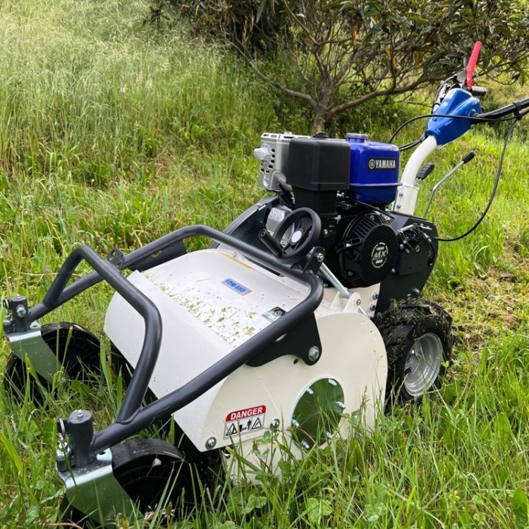 Yamaha YDM 661 - Desbrozadora de Martillos