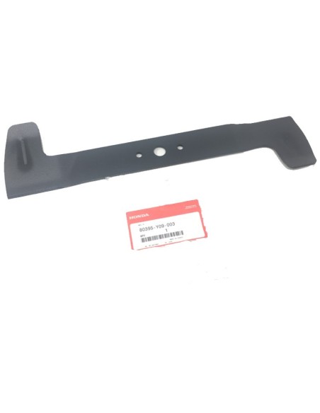 Cuchilla derecha para tractor cortacésped.